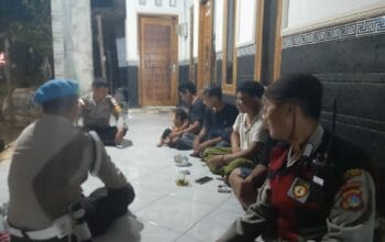 Polisi Sambangi Warga Sekotong, Jalin Silaturahmi Jaga Keamanan