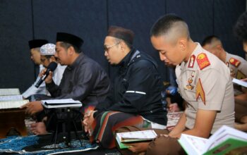 Taruna Akpol Angkatan 59 Khataman Al-Quran Bersama Personel Divisi Humas Polri