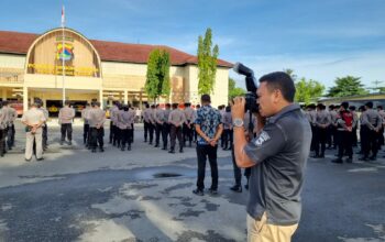 Polsek Batukliang Manfaatkan Lahan Kosong untuk Pekarangan Bergizi.