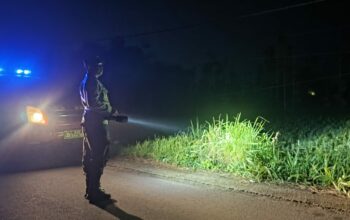 Patroli Fajar Humanis Polres Loteng Cegah Aksi Kriminalitas Pada Malam Hari.