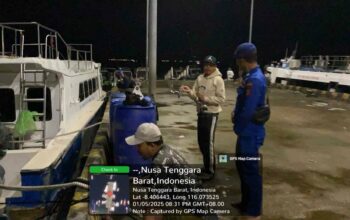 Cuaca Buruk, Sat Polair Himbauan Agar Tidak Melakukan Aktifitas Malam Hari kepada Pemilik Jasa Penyebrangan