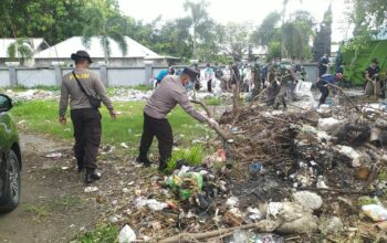 Polsek Tanjung Bersama OPD Kabupaten Lombok Utara Laksanakan Gotong Royong