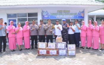 Kapolres Sumbawa Barat Tinjau Pos Pelayanan Terpadu Operasi Lilin Rinjani 2024 di Pelabuhan Penyeberangan Laut Poto Tano