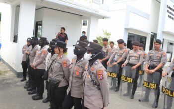 Polres Sumbawa Barat Beri Pelayanan Pengamanan Aksi Unjuk Rasa Front Pemuda Taliwang