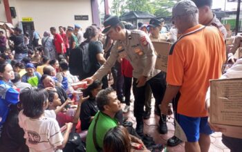 Polres Metro Jakarta Pusat Gelar Bakti Kesehatan Lapangan Untuk Korban Kebakaran Kebon Kosong