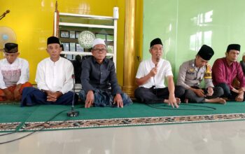 Polsek Seteluk Hadiri Isra’ Mi’raj dan Sedekah Orong di Desa Seteluk Atas