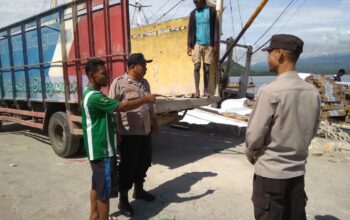 Polsek Kawasan Pelabuhan Laut Bima Laksanakan Patroli Rutin di Areal Dermaga Pelabuhan Laut Bima