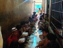 Kapolres Bima Kota AKBP Didik Putra Kuncoro S.I.K., M.Si. Melaksanakan Kegiatan Jumat Berkah dengan Doa Bersama Tahanan