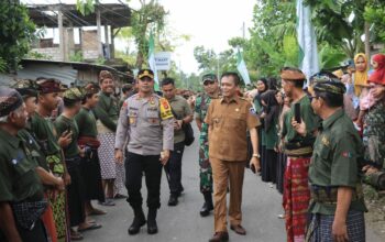 Kapolres Loteng Hadiri Tanam Raya Padi Gama Gora di Kecamatan Pujut.