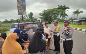 Polres Loteng Himbau Warga Tidak Gunakan Mobil Bak Terbuka Rayakan Libur Nataru.