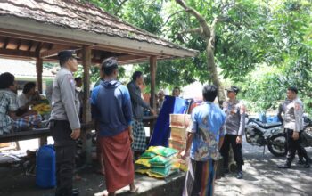 Patroli ke Lokasi Terdampak Banjir di Pujut, Polres Loteng Imbau Warga Tetap Waspada dan Tenang.