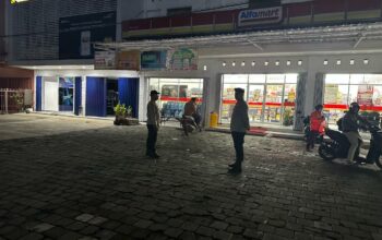 Polres Lombok Tengah Tingkatkan Patroli ke Pusat Perbelanjaan pada Malam Hari.