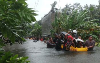 Luapan Sungai Sebabkan Banjir di Lombok Barat, Evakuasi Warga Berlangsung Lancar