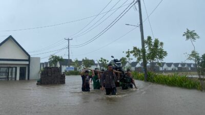 Banjir di Lombok Barat Kapolres Pimpin Evakuasi, Forkopimda Siagakan Bantuan!