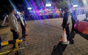 Patroli Pemukiman Polres Lombok Tengah Cegah Aksi Kriminalitas pada Malam Hari.