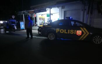 Patroli Pemukiman Polres Lombok Tengah Cegah Aksi Kriminalitas pada Malam Hari.