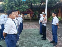 Polisi & Siswa PKS Kolaborasi Wujudkan Lalu Lintas Aman di Sekolah
