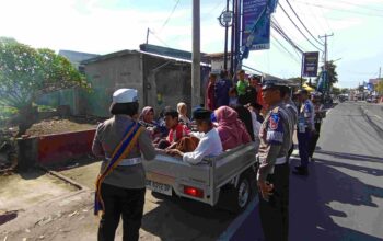 Polres Lombok Barat Gencar Tingkatkan Kesadaran Lalu Lintas Lewat Operasi Rinjani 2025