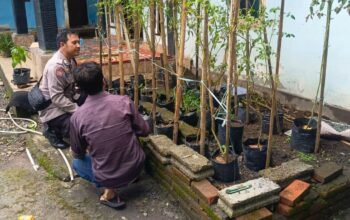 Polsek Labuapi Dukung Ketahanan Pangan dengan Kunjungan Rumah Warga