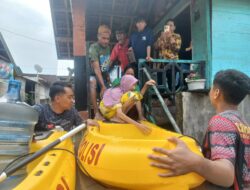 Reaksi Cepat Sat Samapta Polres Sumbawa Barat Evakuasi Warga Terdampak Banjir