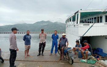 Polsek Kawasan Pelabuhan Laut Bima Laksanakan Cooling System di Areal Dermaga