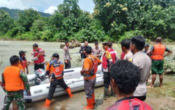 Polres Sumbawa Barat Bersama Instansi Terkait Lakukan Pencarian Korban Tenggelam