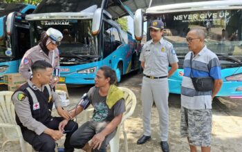 Satlantas Polres Bima Kota Gelar Cek Kesehatan Gratis bagi Sopir AKAP