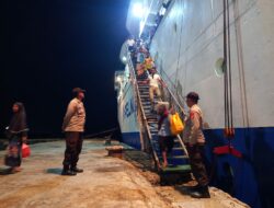 Polsek Kawasan Pelabuhan Laut Bima Laksanakan Pengamanan KM. BINAIYA di Pelabuhan Bima