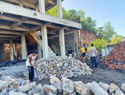 Bhabinkamtibmas Desa Rasabou Silaturahmi dengan Warga, Sampaikan Pesan Kamtibmas