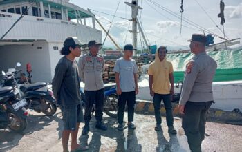 Polsek Kawasan Pelabuhan Laut Bima Laksanakan Giat Sambang Buruh dan ABK Kapal