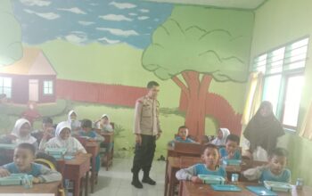 Dukung Program Pemerintah, Polres Bima Kota Pantau Distribusi Makanan Bergizi Gratis di SDN 70 dan SDN Imam Syafi’i