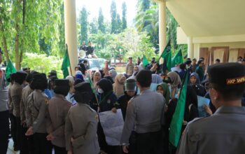 Polres Sumbawa Barat Berikan Pelayanan Pengamanan Aksi Unjuk Rasa