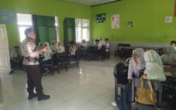 Satbinmas Polres Lombok Utara Edukasi Siswa SMP Tentang Keselamatan dan Medsos