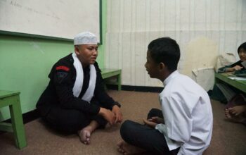 Kisah Polisi Tahfidz Al-Qur’an, Konsisten Jalankan Tugas dan Mengajar