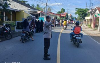 Jamin Kelancaran Lalu Lintas, Polsek Seteluk Kawal Pawai Taaruf Jelang Ramadhan