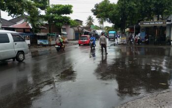 Polres Loteng Rutin Laksanakan Gatur Lalin Pada Pagi Hari