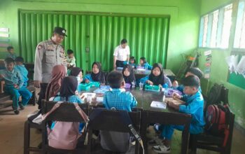 Polsek Gerung Kawal Program Makan Bergizi Gratis di SDN 2 Dasan Tapen