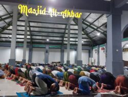 Meski Di Balik Jeruji, Warga Binaan Lapas Lombok Barat Khusyuk Ikuti Shalat Tarawih Selama Ramadhan