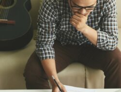 Kata-Kata Anda Membosankan? Perbaiki Diksi dengan 5 Cara Ini!