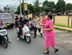 Aksi Polisi di Lombok Barat Ini Bikin Warga Terharu, Simak Kisahnya!