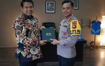 Polres Loteng Terima Penghargaan Dari Kantor KPP Praya.