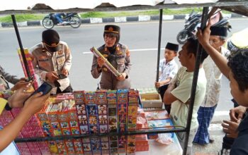 Polsek Praya Gencarkan Razia Petasan di Bulan Ramadan