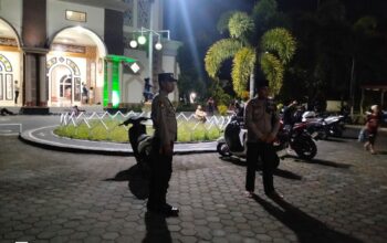 Polres Loteng Bersama Polsek Jajaran Amankan Sholat Tarawih di Bulan Ramadan