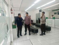 POLRES LOMBOK TENGAH TINGKATKAN PATROLI KE PERBANKAN JELANG IDUL FITRI
