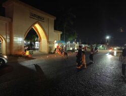 Polisi Kawal Salat Tarawih di Kediri, Jamaah Merasa Aman dan Nyaman