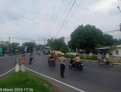 Polsek Kediri Gelar ‘Rawan Sore’: Amankan Lalu Lintas Jelang Berbuka Puasa
