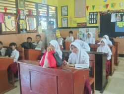 Polisi Kawal Gizi Anak: Ratusan Siswa Lombok Barat Terima Makanan Bergizi Gratis