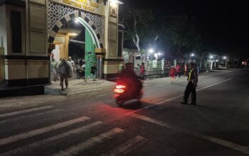 Pengamanan Tarawih di Sekotong, Polsek Pastikan Ibadah Nyaman