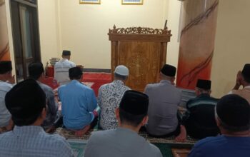 Tarawih Keliling Kapolsek Kediri, Pesan Kamtibmas & Antisipasi Balap Liar