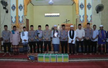 Kapolres Sumbawa Barat Pimpin Safari Ramadhan 1446 H di Masjid Nurul Ihsan Kecamatan Jereweh